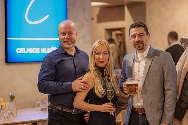 Slavnostně jsme otevřeli.